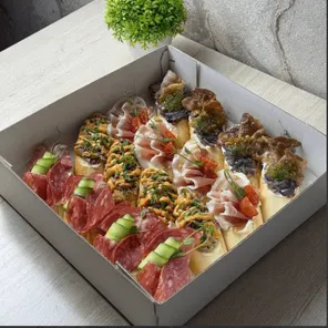 Бокс брускетт 16 шт: 4 вкуса по 4шт